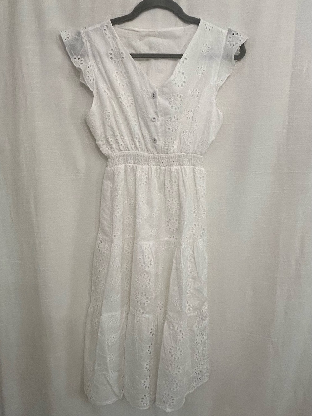 Queenia NWT White Eyelet Midi Dress with Smocked Waist and Cap‎ Sleeves